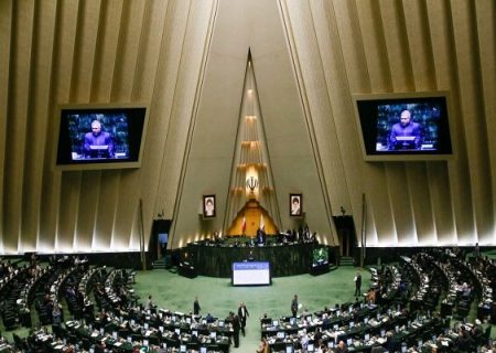  حقوق کارگران با تعطیلی پنجشنبه ها ۱۰ درصد کاهش می یابد