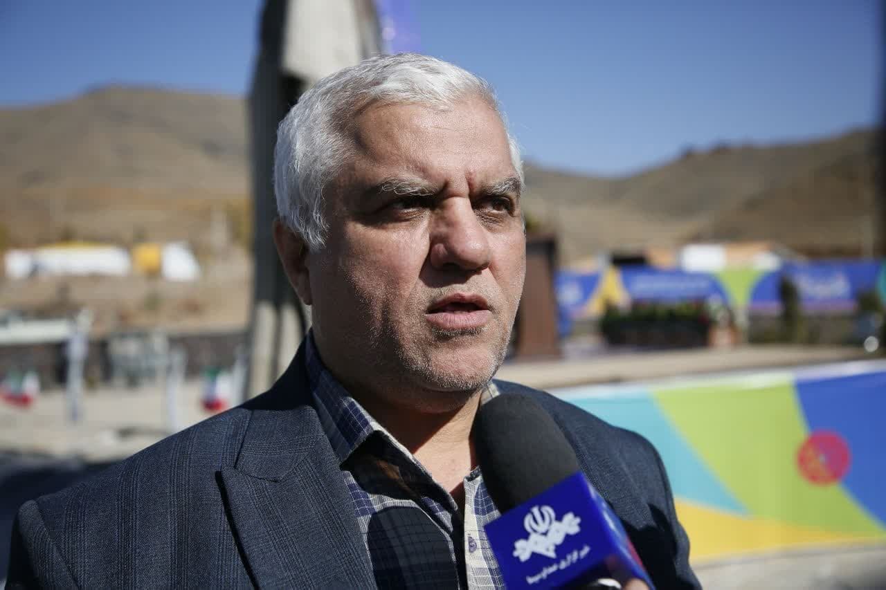 نیازمند ایجاد بازارچه دائمی برای فروش محصولات صنایع‌دستی در قم هستیم