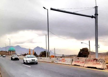 تعداد سامانه های ثبت تخلفات جاده ای دراستان قم به ۷۷ دستگاه بالغ می شوند