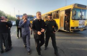 بدرقه کاروان اعزامی به حرم مطهر امام خمینی (ره) توسط فرماندار قم