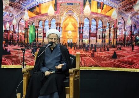 وحدت و آرامش ملت ایران نعمت الهی و خون شهدا مایه اقتدار کشور است.