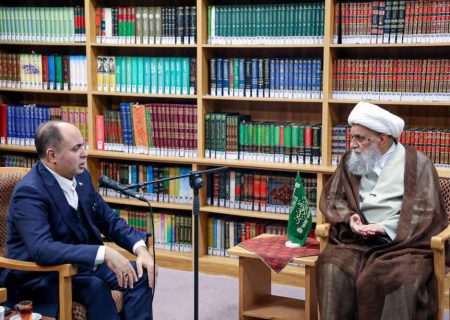 مسئولان شب و روز خود را وقف رفع دغدغه‌های معیشتی مردم کنند